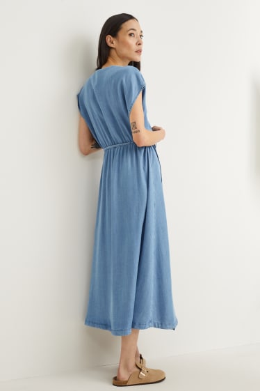 Damen - Wickelkleid - helljeansblau