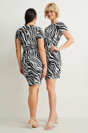 Damen - Fit & Flare Kleid - gemustert - schwarz / weiß