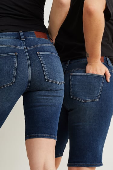 Damen - Jeans-Bermudas - Mid Waist - Jog Denim - LYCRA® - jeansblau