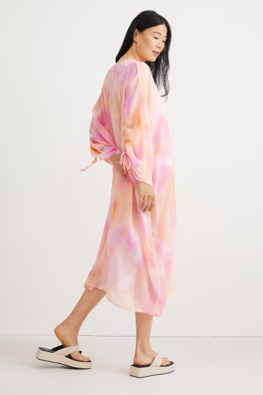 Women - Kimono - patterned - rose