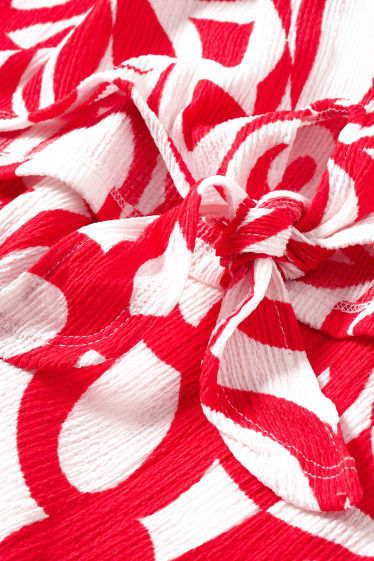 Women - T-shirt with knot detail - red / cremewhite