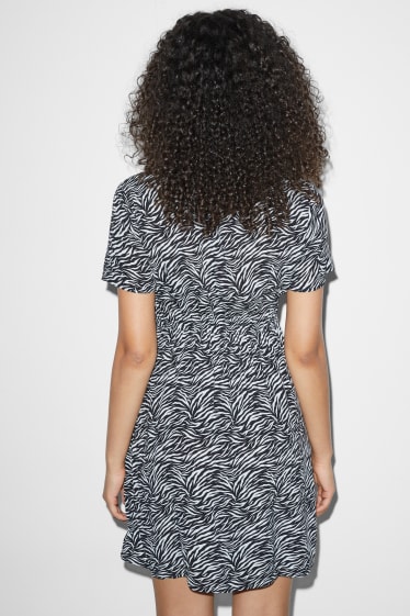 Women - CLOCKHOUSE - fit & flare dress - patterned - black / white