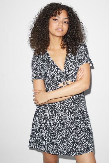 Women - CLOCKHOUSE - fit & flare dress - patterned - black / white