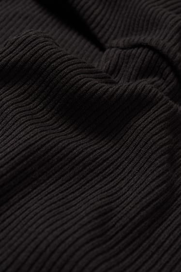 Dámské - Přiléhavé šaty - černá