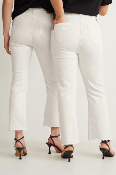 Femmes - Jean de coupe évasée - high waist - beige clair