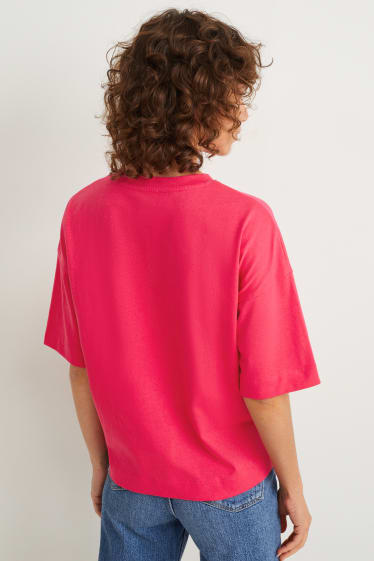 Femmes - T-shirt avec application de chaînes - rose