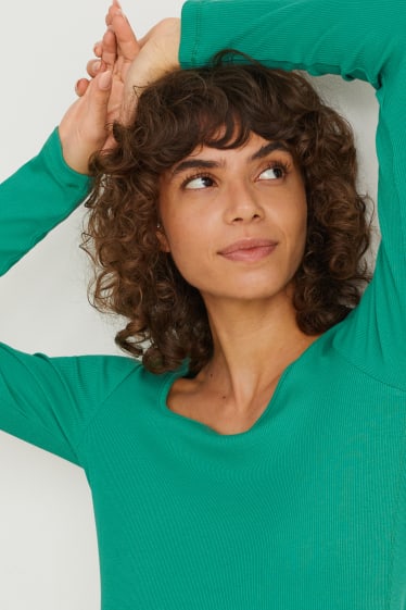 Women - Basic long sleeve top - green