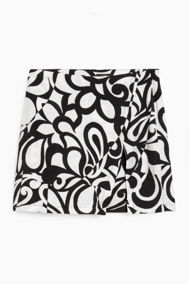 Women - Skort - patterned - black / white