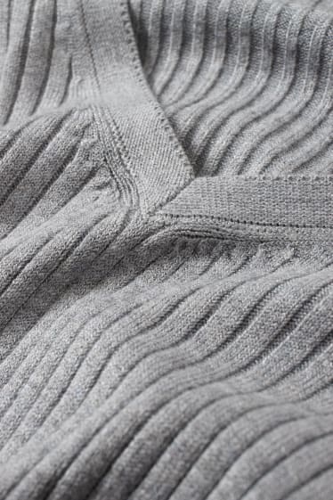 Femmes - Pullover basique à col V - matière côtelée - gris