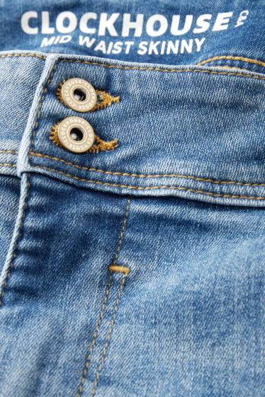 Damen - CLOCKHOUSE - Skinny Jeans - Mid Waist - Push-up-Effekt - helljeansblau