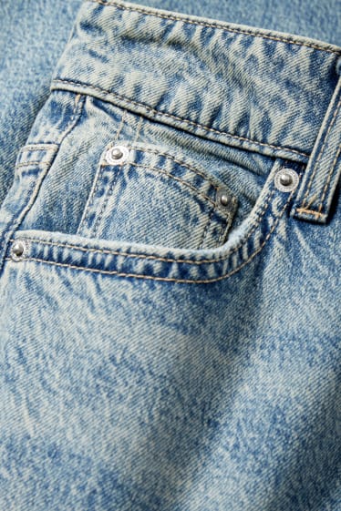 Ados & jeunes adultes - CLOCKHOUSE - jean à jambe évasée - high waist - jean bleu clair