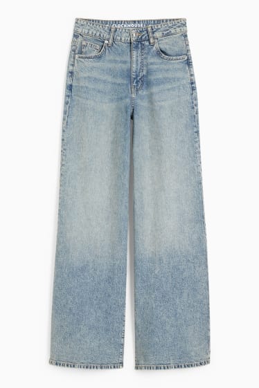 Teens & Twens - CLOCKHOUSE - Wide Leg Jeans - High Waist - helljeansblau