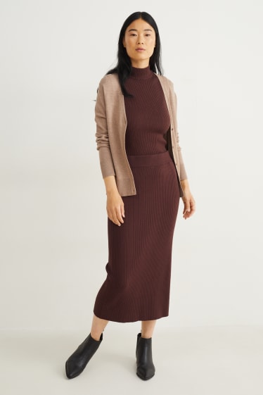 Women - Basic knitted skirt - dark brown