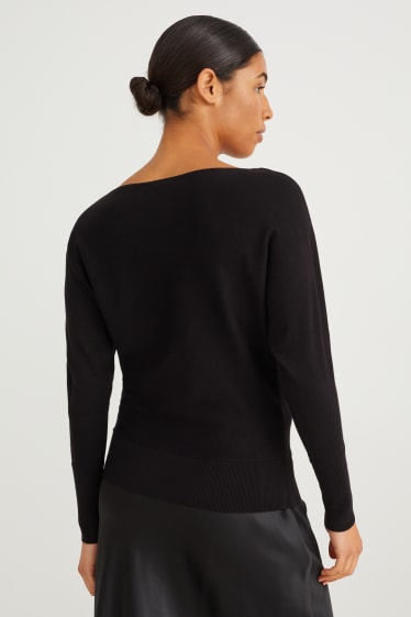 Femmes - Pullover en délicate maille - noir