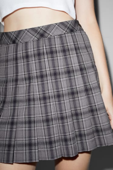 Teens & young adults - CLOCKHOUSE - mini skirt - check - gray