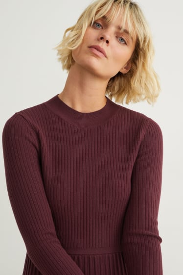 Women - Knitted dress - bordeaux