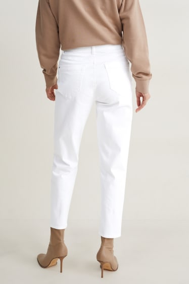 Femei - Mom jeans - talie înaltă - alb