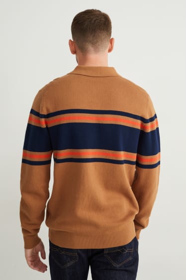 Bărbați - Pulover din tricot fin - maro