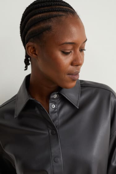 Femei - Bluză supradimensionată - imitație de piele - negru