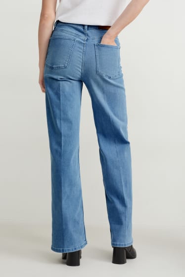 Women - Wide leg jeans - high waist - denim-light blue