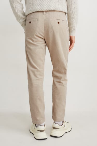 Heren - Chino van corduroy - tapered fit - licht beige