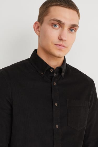 Hommes - Chemise en velours côtelé - regular fit - col button-down - noir