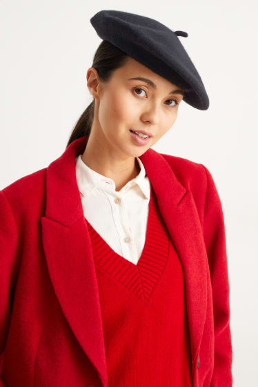 Women - Woollen beret - black
