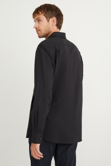 Uomo - Camicia Oxford - regular fit - collo all'italiana - facile da stirare - nero