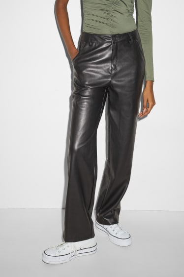 Dámské - Kalhoty - high waist - straight fit - imitace kůže - černá