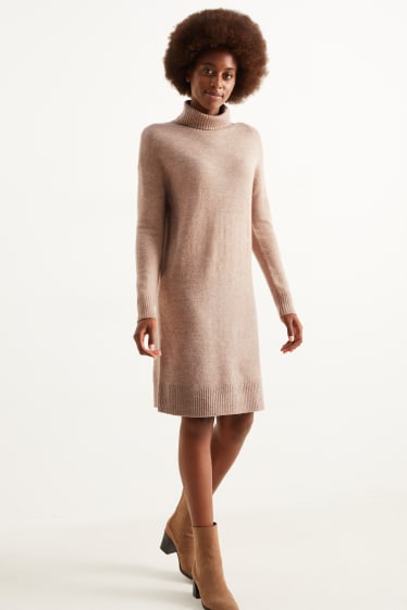 Women - Basic knitted dress - light brown