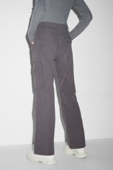 Ragazzi e giovani - CLOCKHOUSE - pantaloni di stoffa - vita media - straight fit - grigio