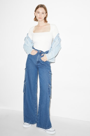 Adolescenți și tineri - CLOCKHOUSE - cargo jeans - talie înaltă - wide leg - denim-albastru