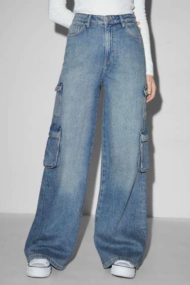 Nastolatki - CLOCKHOUSE - wide leg jeans - wysoki stan - dżins-jasnoniebieski