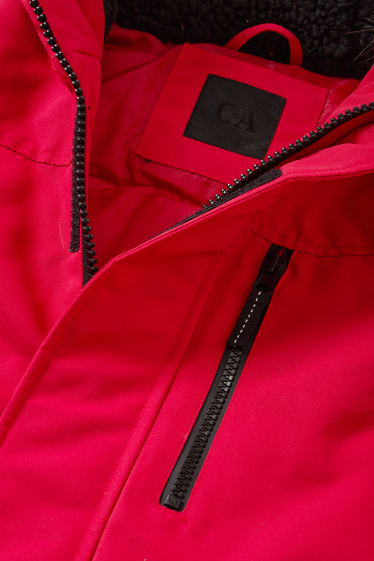 Pánské - Bunda s kapucí a lemem z umělé kožešiny - tmavočervená