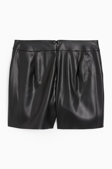 Teens & Twens - CLOCKHOUSE - Skort - Lederimitat - schwarz