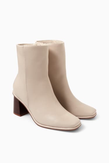 Dames - Laarsjes - imitatieleer - licht beige