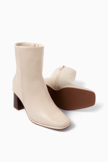 Damen - Stiefeletten - Lederimitat - hellbeige