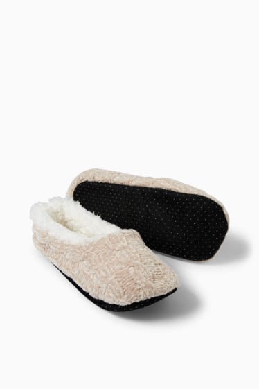 Women - Chenille slippers - cable knit pattern - beige