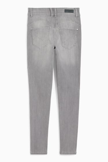 Dospívající a mladí - CLOCKHOUSE - skinny jeans - mid waist - LYCRA® - džíny - světle šedé