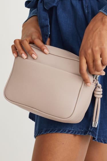 Damen - Umhängetasche mit abnehmbarem Taschengurt - Lederimitat - taupe