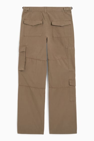 Tieners & jongvolwassenen - CLOCKHOUSE - pantalon - mid waist - straight fit - kaki