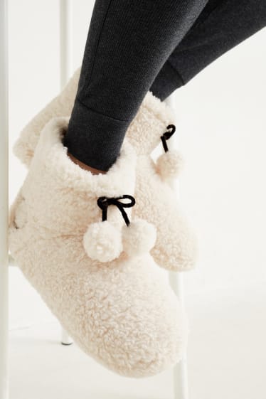 Women - Teddy fur slippers - Mickey Mouse - beige