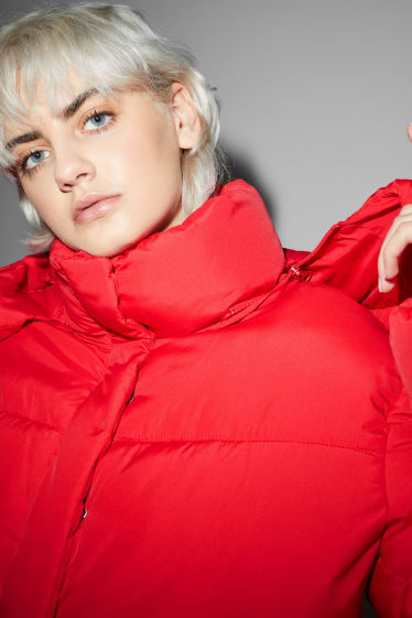 Nastolatki - CLOCKHOUSE - pikowana kurtka z kapturem - jasnoczerwony