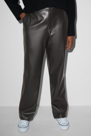 Dámské - CLOCKHOUSE - kalhoty - mid waist - straight fit - imitace kůže - černá