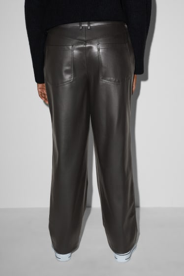 Dona - Pantalons - mid waist - straight fit - pell sintètica - negre