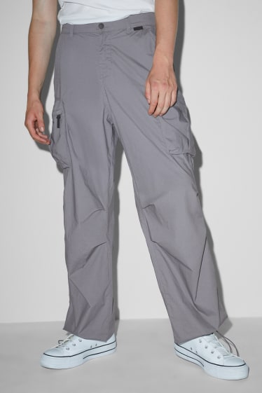 Home - Pantalons cargo - relaxed fit - gris fosc