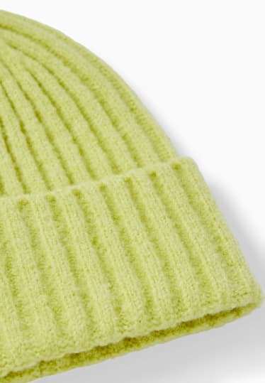 Women - Knitted hat - light green