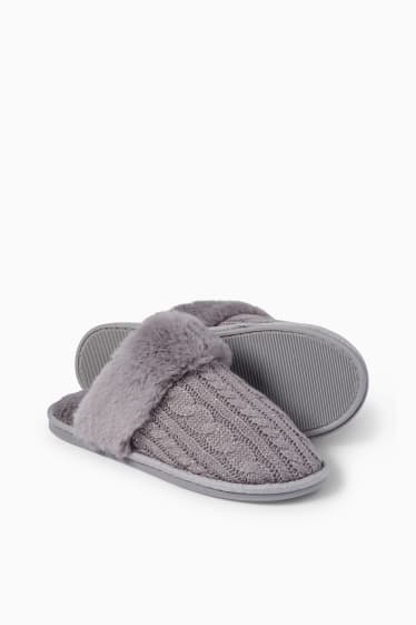 Women - Knitted slippers - cable knit pattern - dark gray