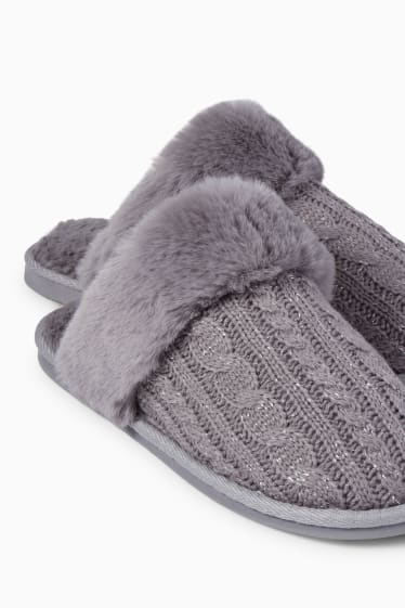 Donna - Pantofole in maglia - motivo a treccia - grigio scuro