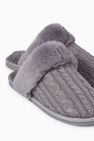 Women - Knitted slippers - cable knit pattern - dark gray